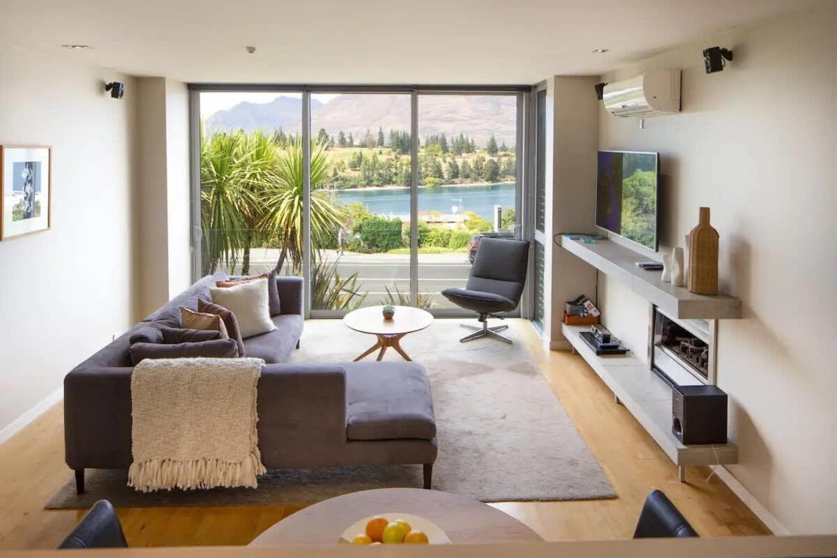 Stunning Lakeview 1 Bedroom Apartment كوينستاون المظهر الخارجي الصورة