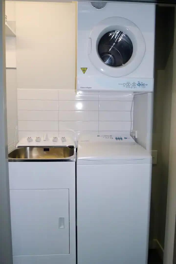 Stunning Lakeview 1 Bedroom Apartment كوينستاون المظهر الخارجي الصورة